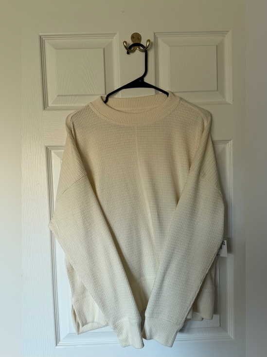 American Eagle Outfitters Sweaters - American Eagle Outfitters Cream Crewneck Waffle Knit Sweater